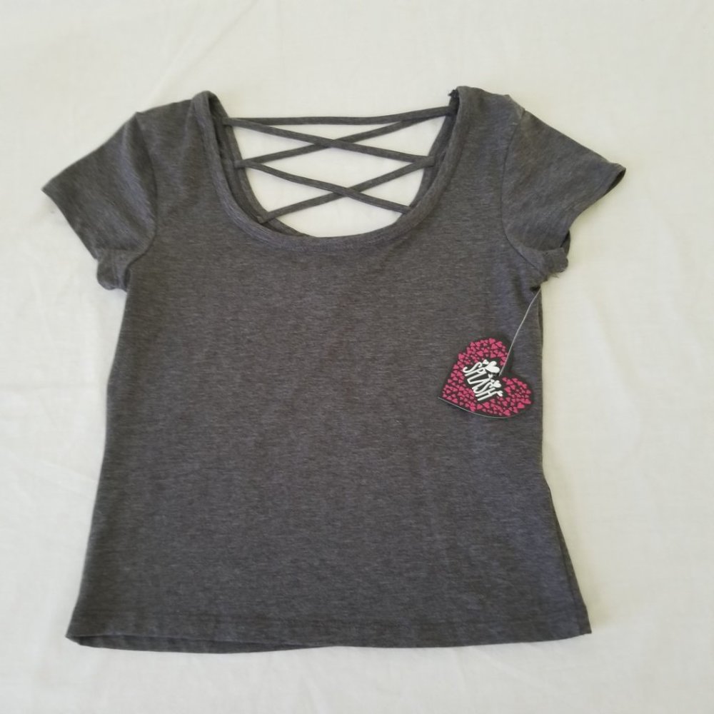 NWT/Never Worn! SPLASH Gray Short Sleeve Crop Top w/Criss-cross Straps - Medium